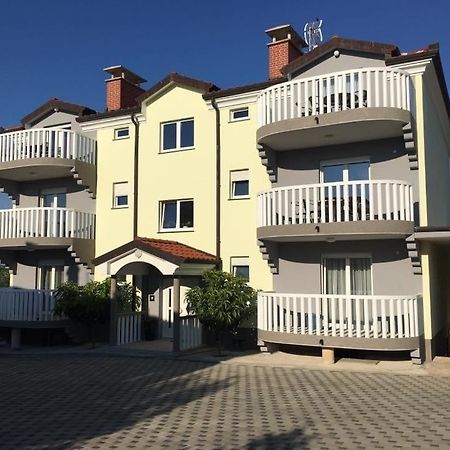 Ferienwohnungen Barbic Umag Kültér fotó